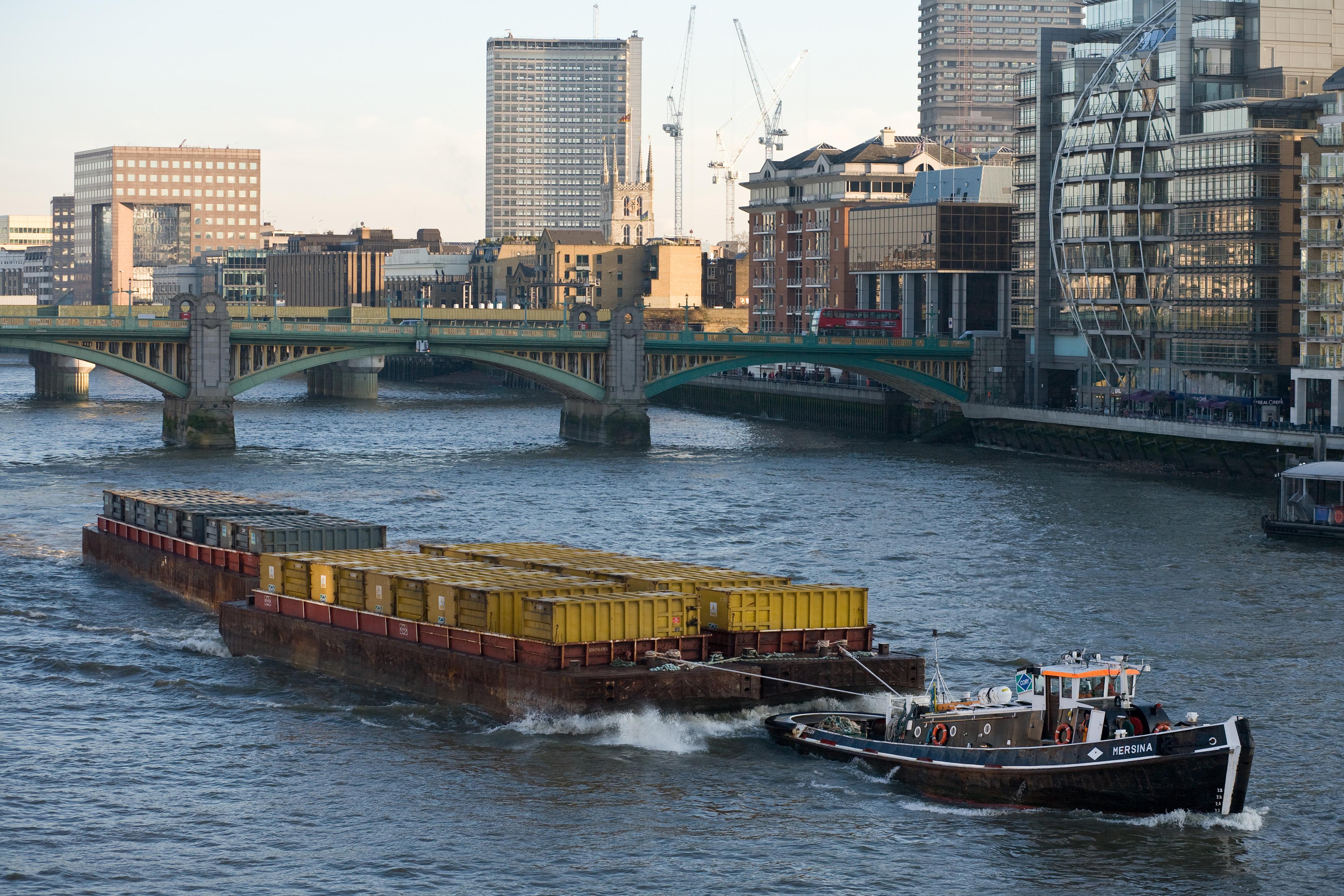 Advantages of ⁢Barge Transportation for⁤ Efficient Logistics