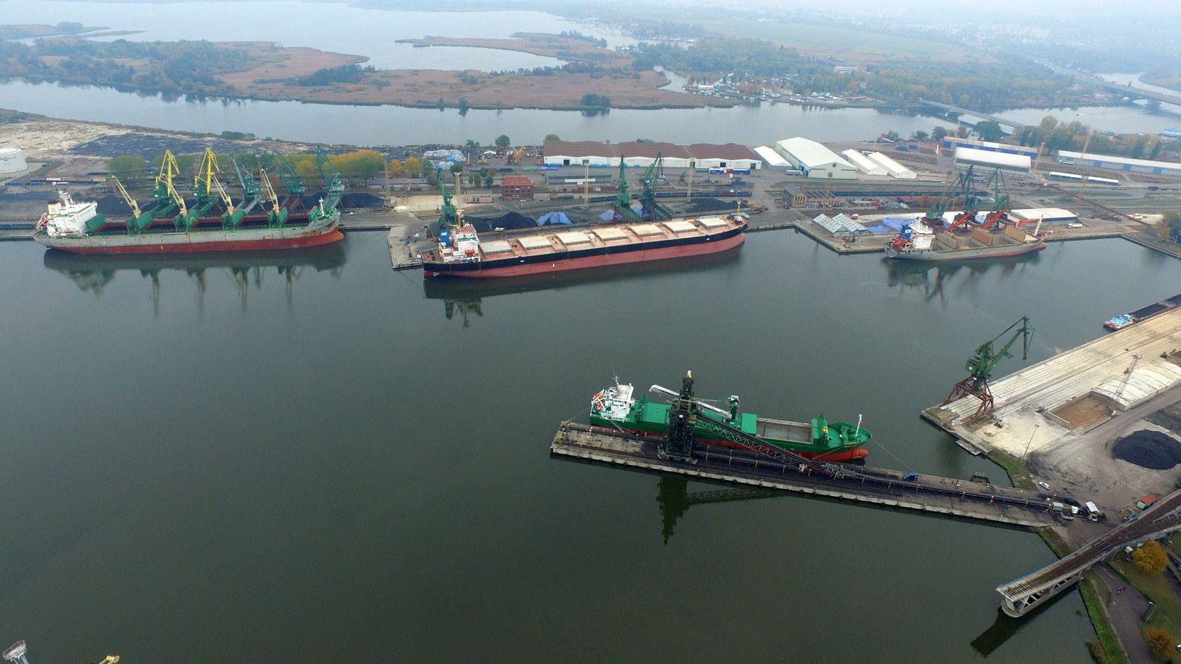 Key⁤ considerations when ‍handling bulk cargo logistics